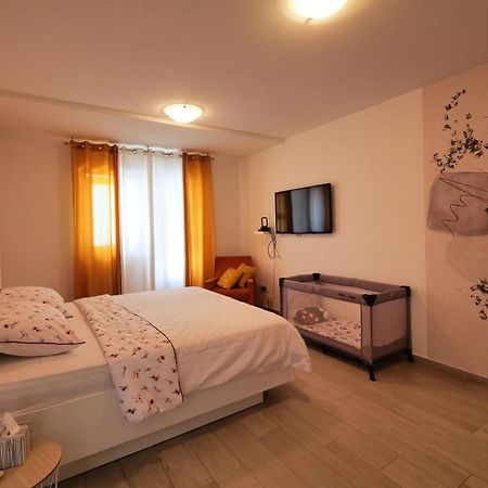 Dubrovnik Airport Apartment Pascal Mocici Bagian luar foto