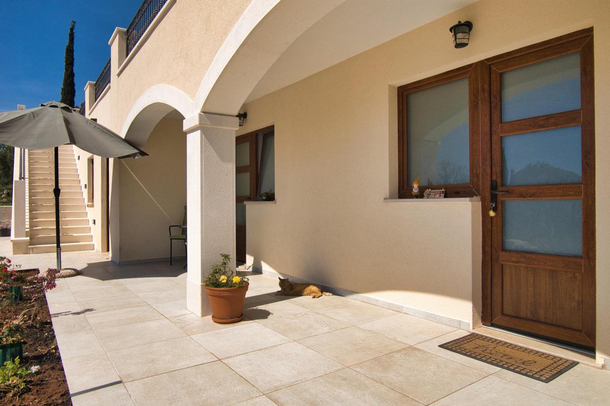 Dubrovnik Airport Apartment Pascal Mocici Bagian luar foto